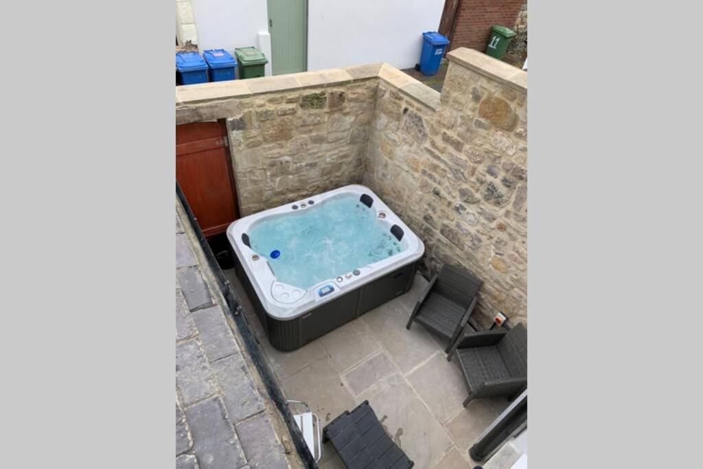 Vila The Rockpool - Private Hot Tub And Sea Views Amble Exteriér fotografie
